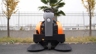 如何保養你的榮事達電動掃地車.jpg